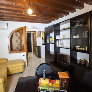 Ca' Arte E Vacanze Mytravelchioggia Ferienhaus
